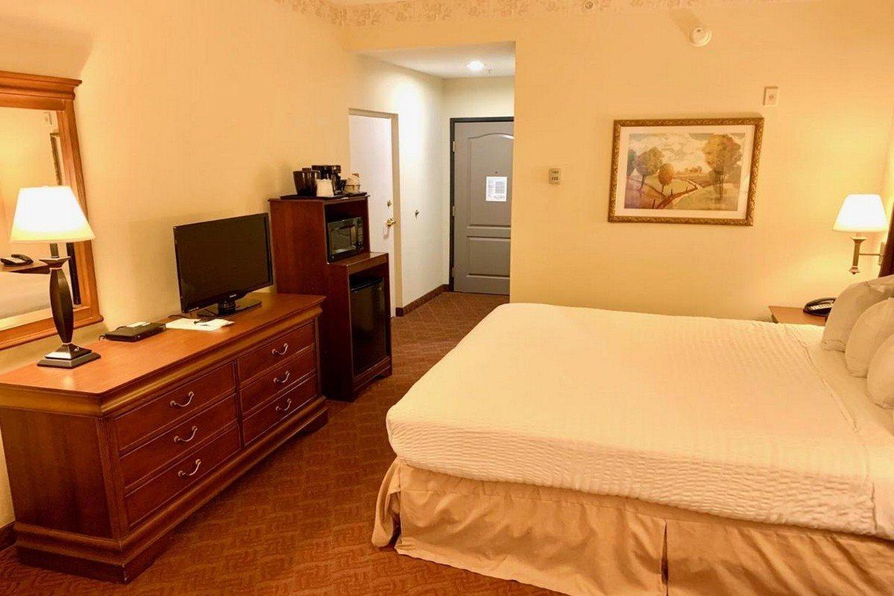 Spark By Hilton Woodbridge Ngoại thất bức ảnh
