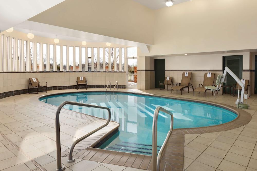 Spark By Hilton Woodbridge Ngoại thất bức ảnh