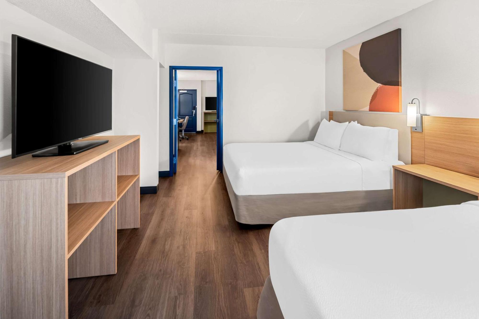 Spark By Hilton Woodbridge Ngoại thất bức ảnh