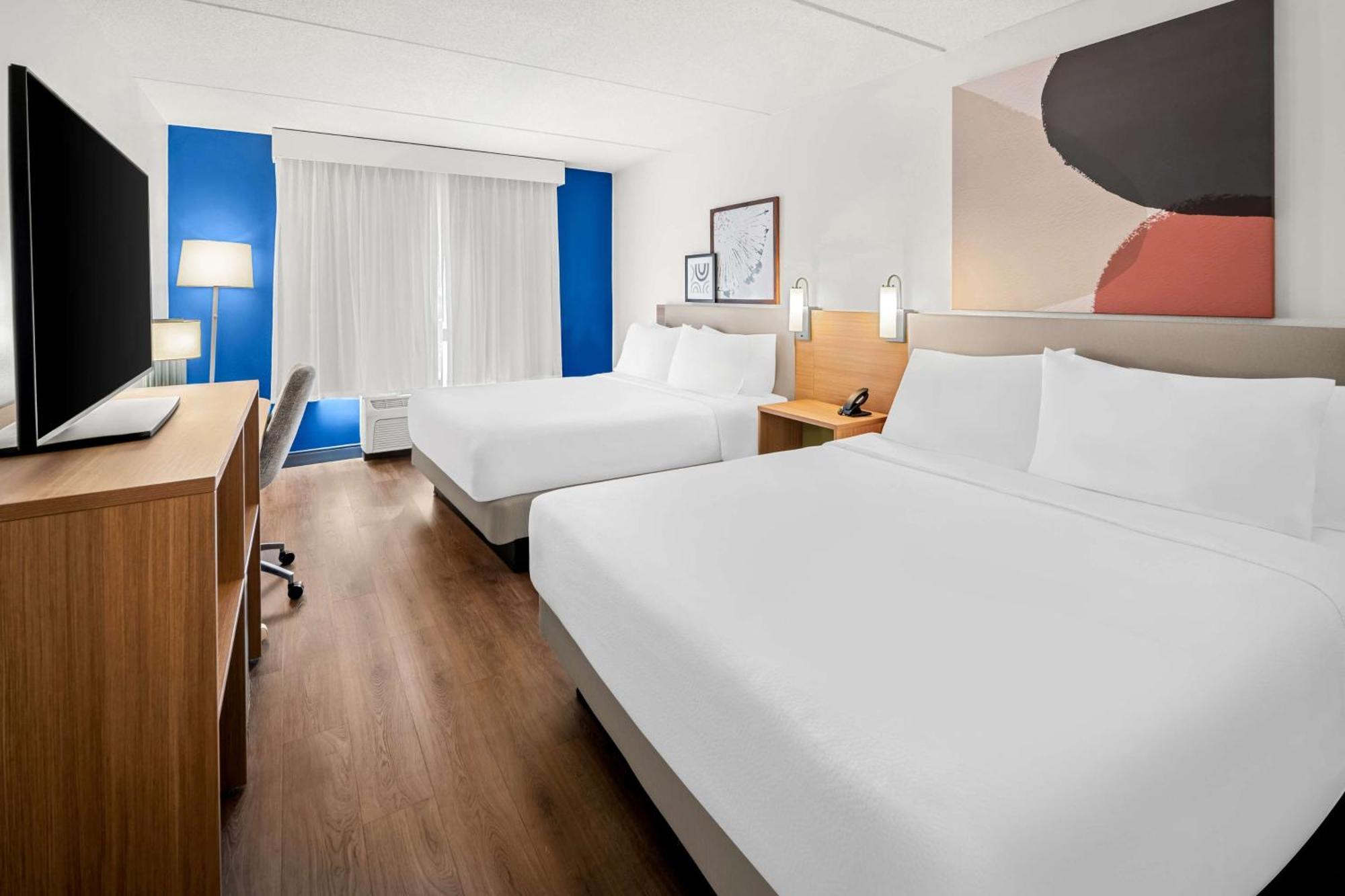Spark By Hilton Woodbridge Ngoại thất bức ảnh