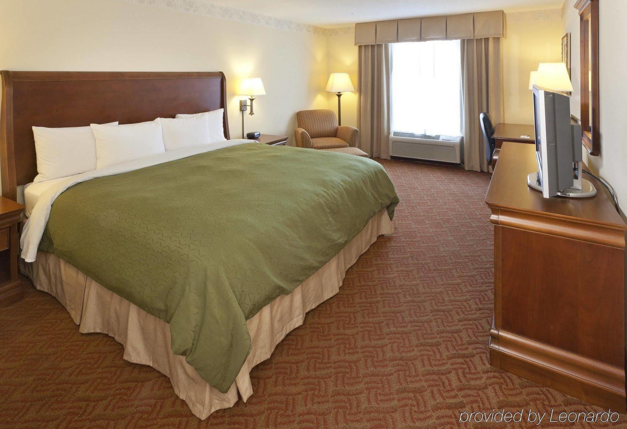 Spark By Hilton Woodbridge Phòng bức ảnh