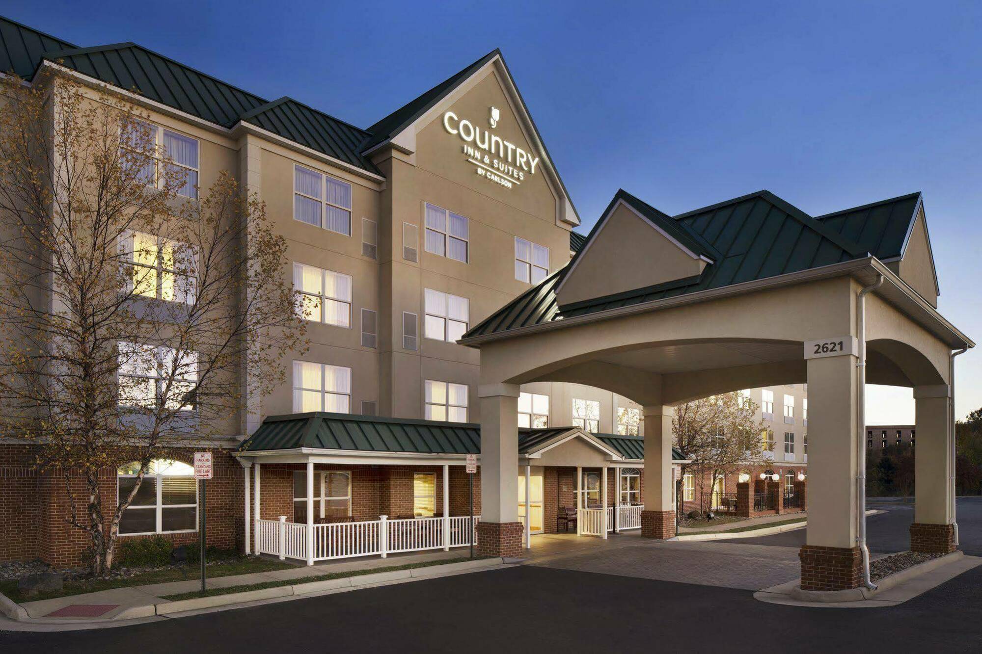 Spark By Hilton Woodbridge Ngoại thất bức ảnh
